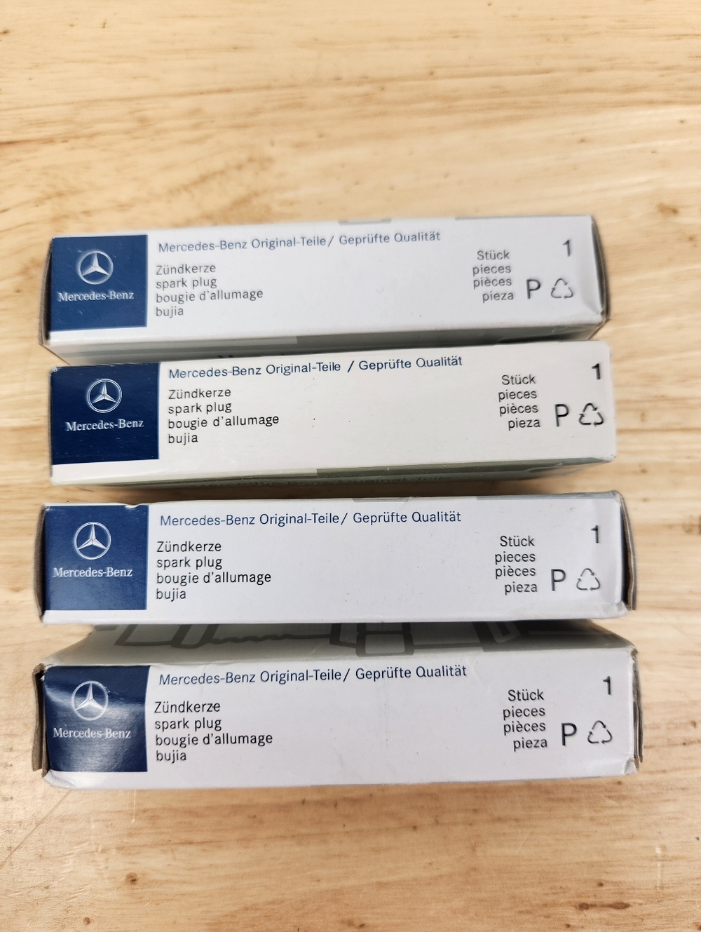 Mercedes Benz 4 Genuine OEM Spark Plug A004159180326 SEALED